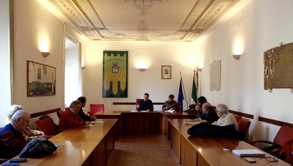 Raddoppia la tassa di soggiorno Operatori protestano in Comune 