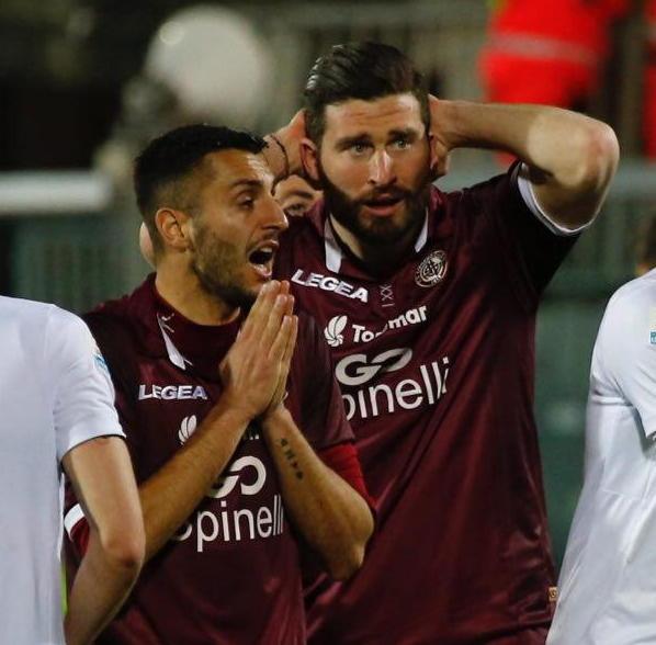 Livorno grigio nella notte più nera 