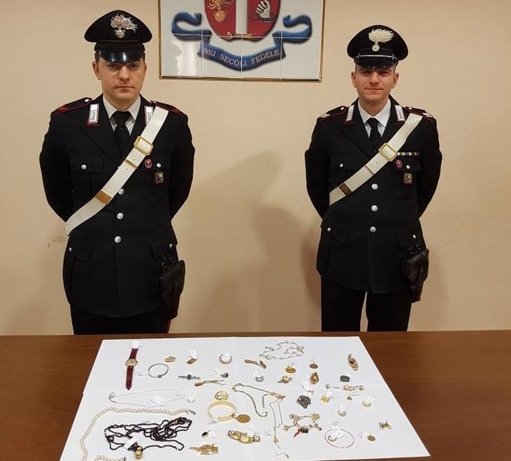 Arrestato finto carabiniere che truffava gli anziani 