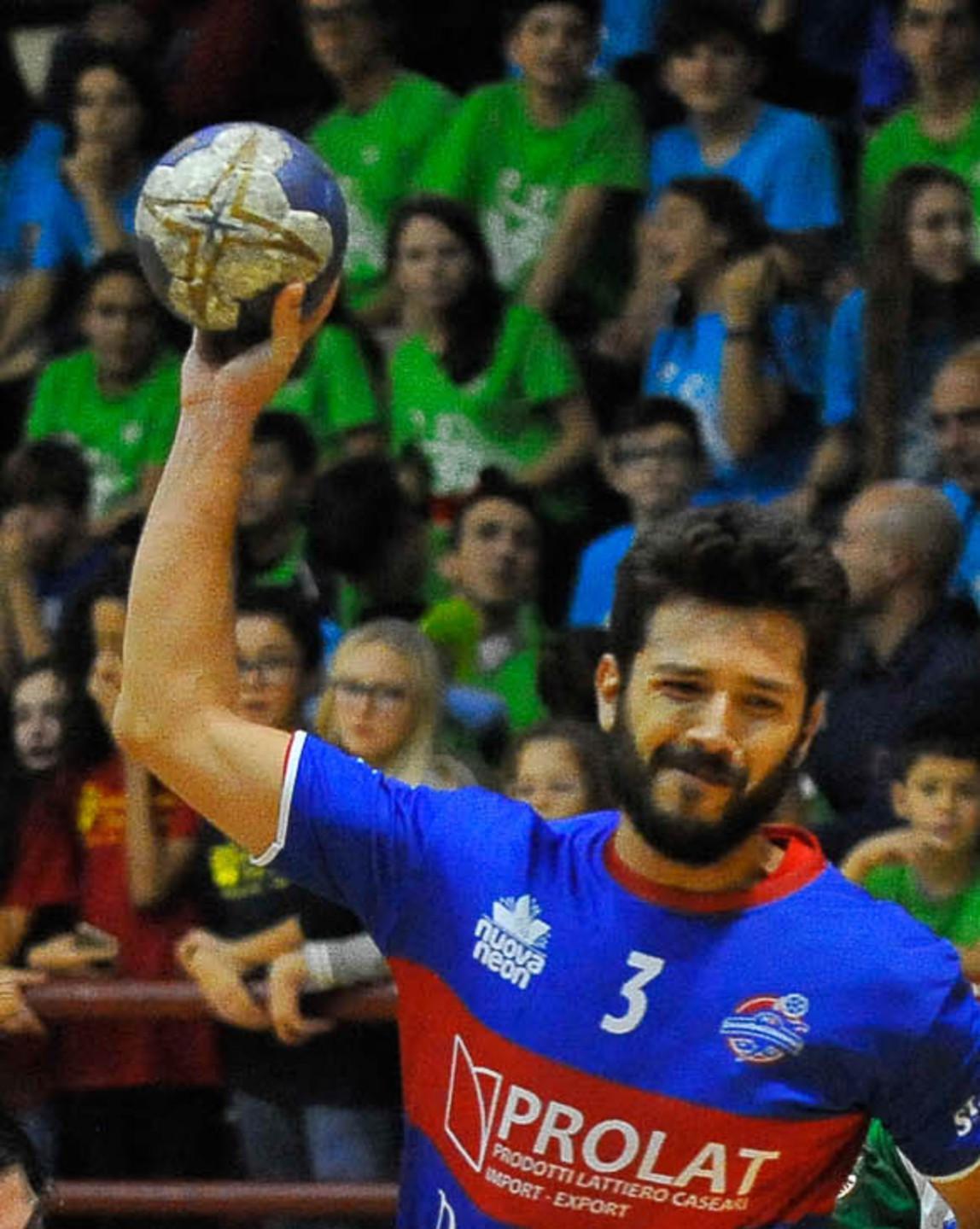 Verdeazzurro e Raimond Sassari scavalcate in vetta dal Crenna