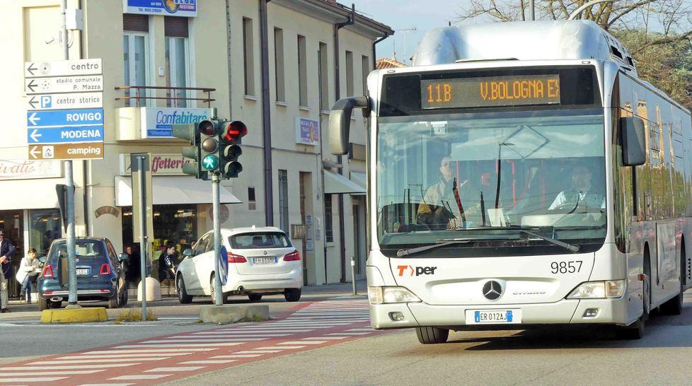 Parapiglia e botte sul bus per il biglietto non pagato