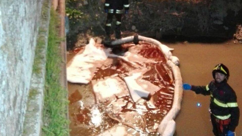 Sversamento di gasolio nel canale di Burana