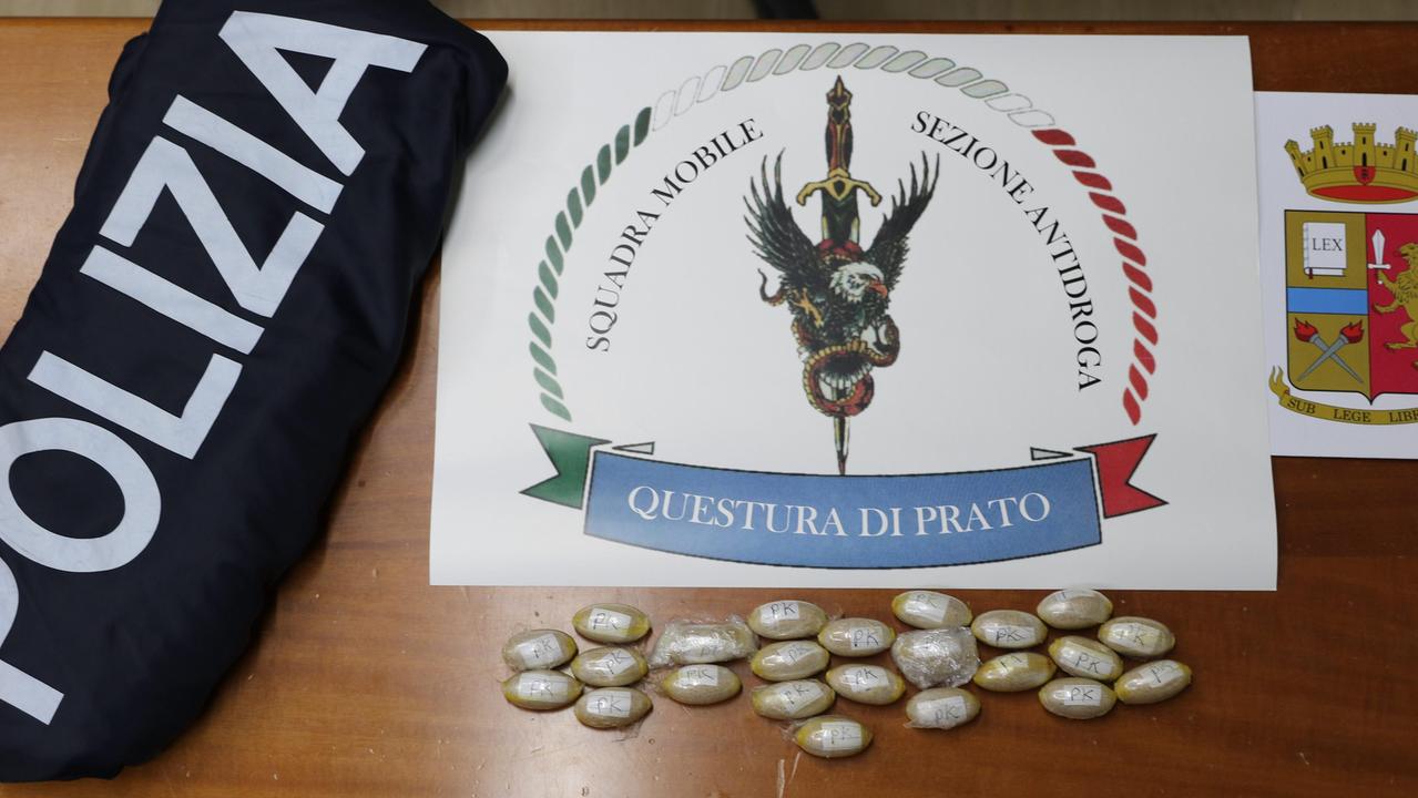 Gli ovuli di eroina sequestrati al venticinquenne nigeriano