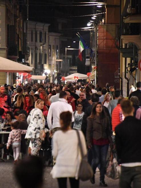Vigilia di Pasqua con intrattenimenti 