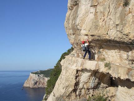 Per precauzione chiusa la via ferrata di Capo Caccia