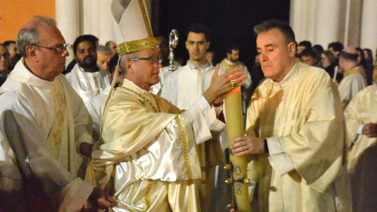 Carpi, l'omelia di monsignor Cavina alla veglia pasquale