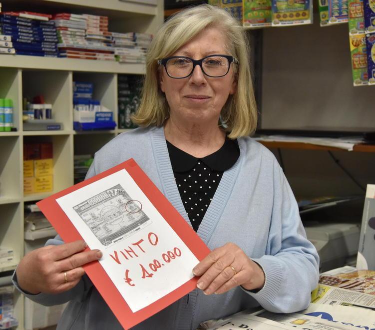 Pensionata vince 100.000 euro col Gratta e vinci 