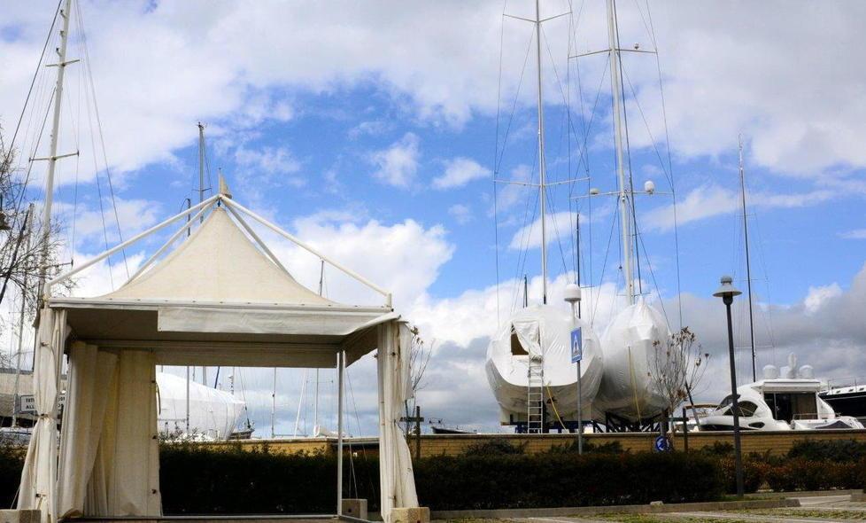 Pasqua nella tenda con gli operai licenziati 