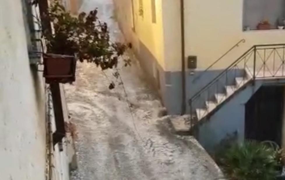 Violenta grandinata a Camaiore