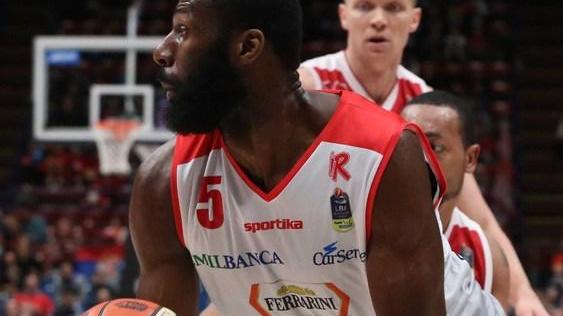 Reynolds gigante Julian e Markoishvili sono in serata no