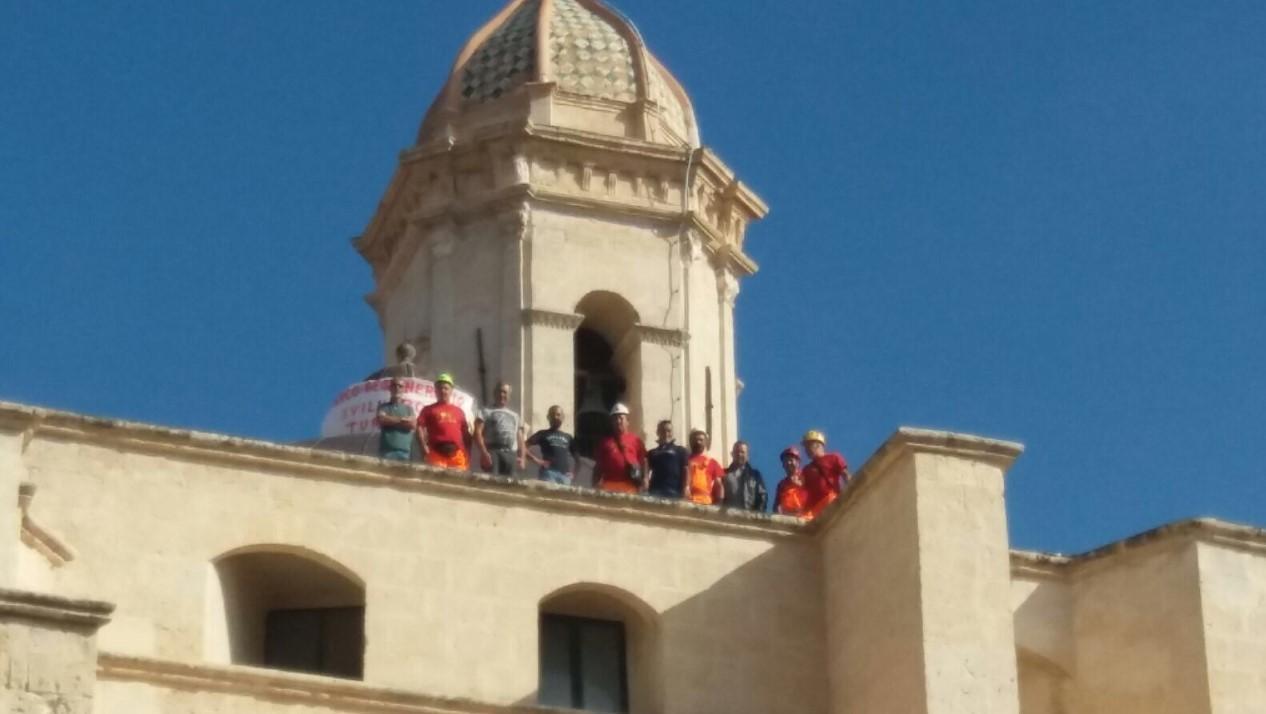 Una manifestazione dei lavoratori ex "Ati-Ifras"