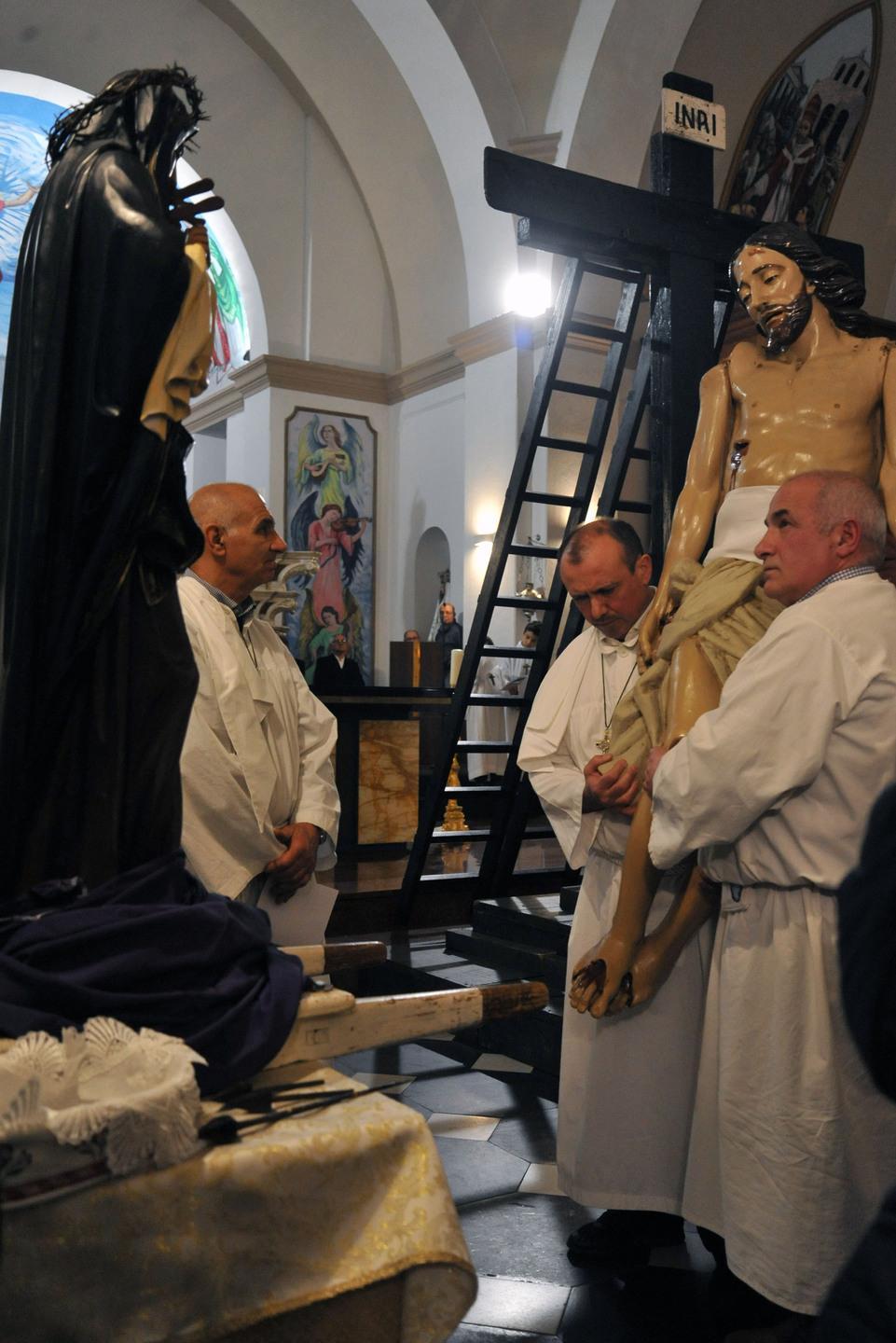 Oggi la processione de «S’Incontru» saluta la Pasqua 