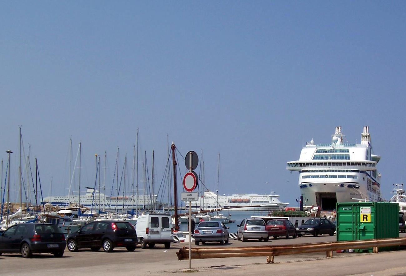 Porto Torres, il sindaco chiede il ritorno della nave per la Toscana 
