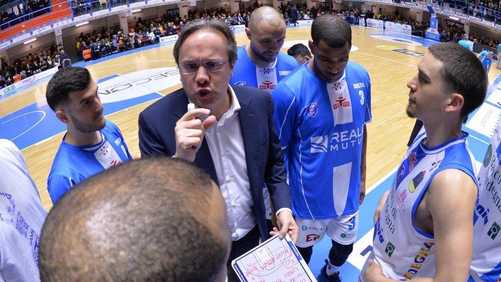 Basket, Dinamo Sassari: Federico Pasquini si dimette da coach