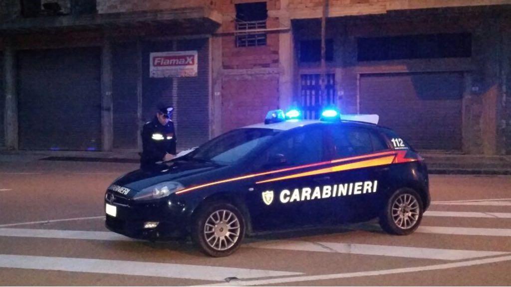 Colpi di fucile contro un garage e un'auto a Jerzu, indagano i carabinieri 