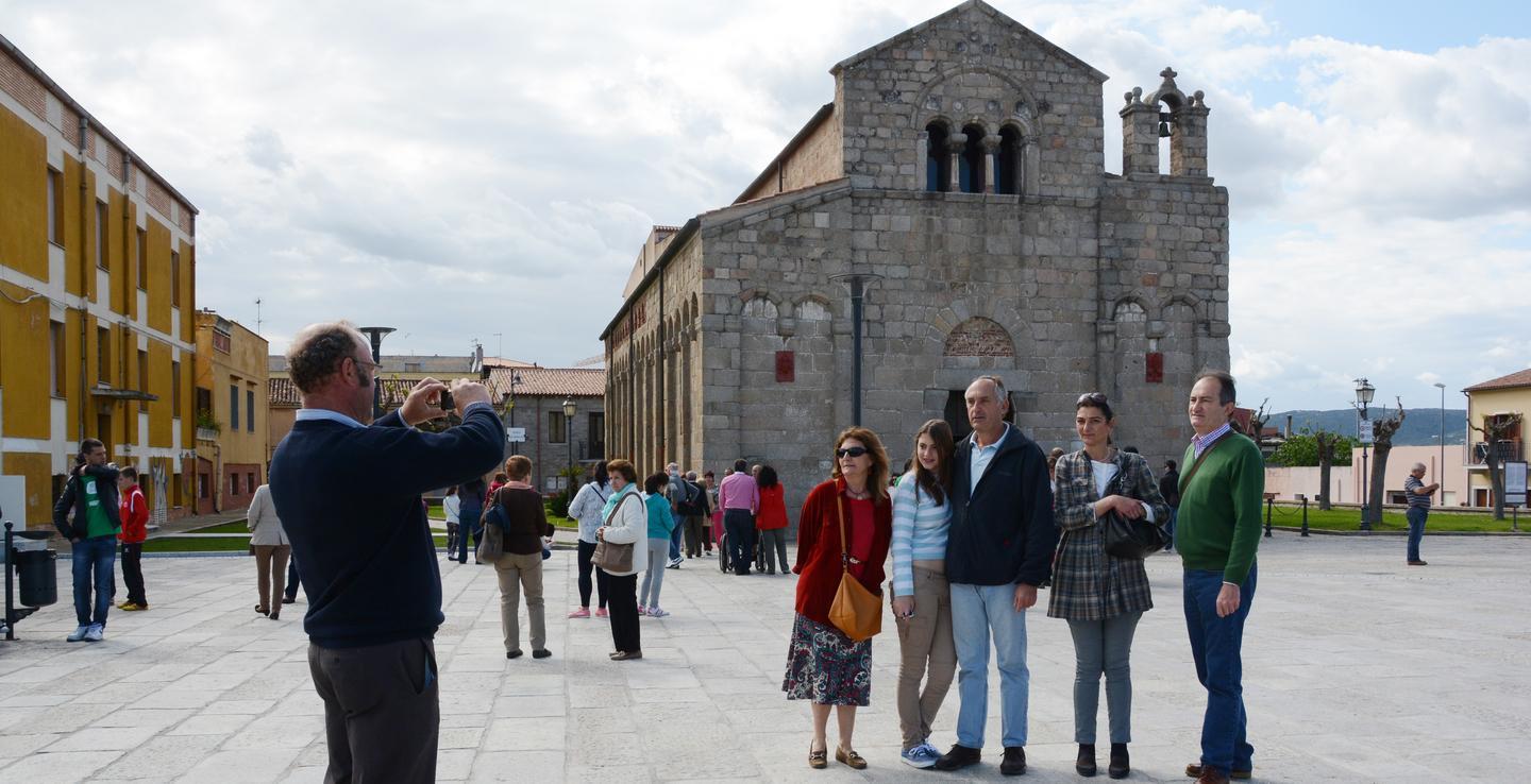 Aperto il 40% degli hotel la Geasar traina il turismo 