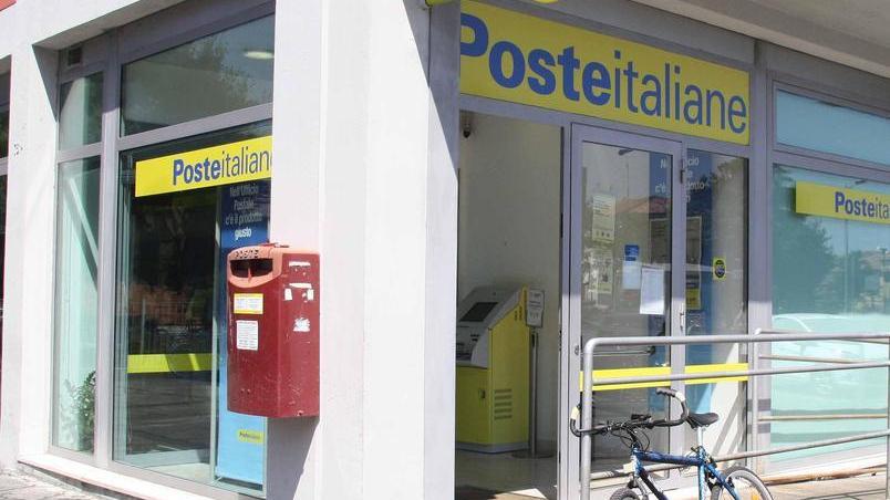 Derubato della pensione all’uscita dalla Posta