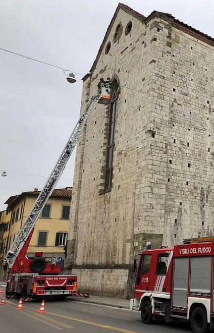 Frammenti di pietra giù da San Francesco