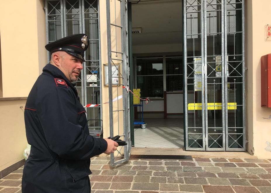 Aggredita da tre banditi incappucciati 