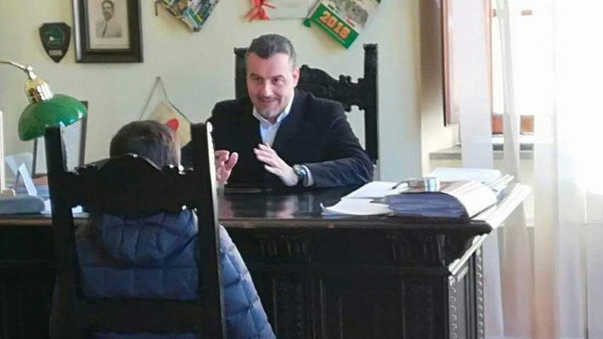 L’alunno al sindaco «Servono più lavagne e stipendi migliori»