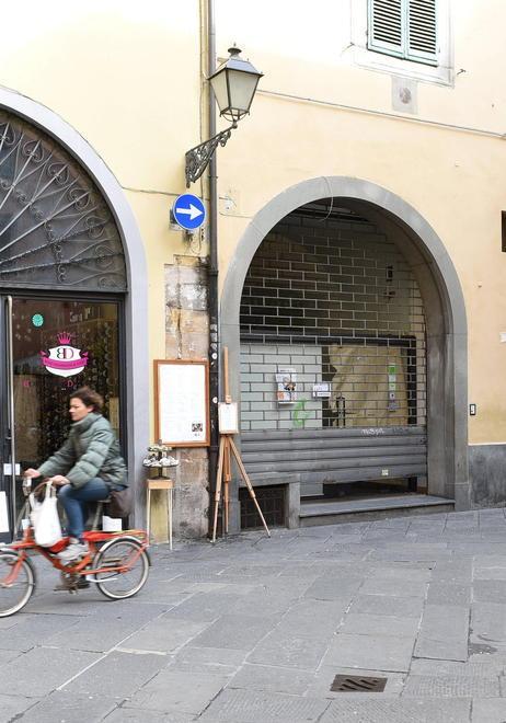 Spuntano nuovi locali e la gelateria Carrefour 