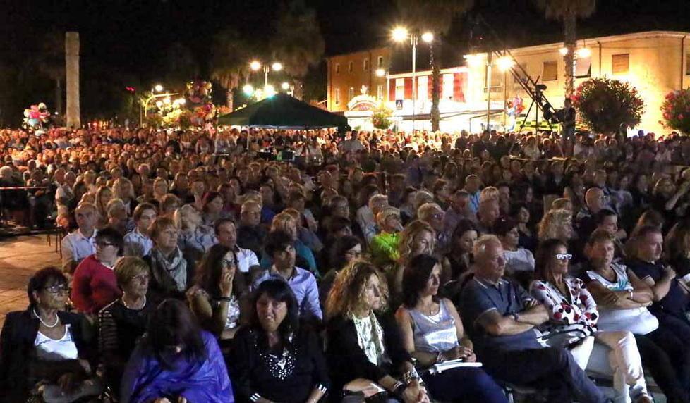 I commercianti di Marina «Boicottati dal Comune» 