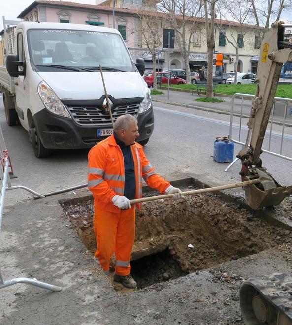 Al 26esimo giorno iniziati i lavori alla maxi-buca