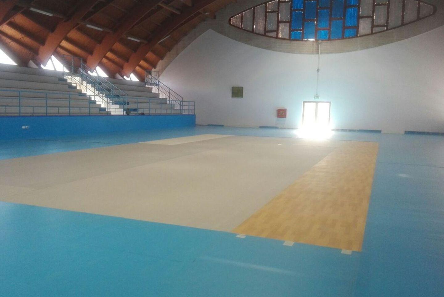 La palestra serve alla scuola ma è chiusa per gli studenti