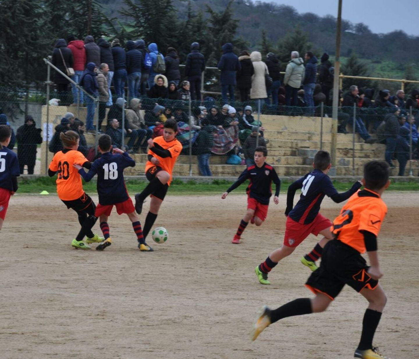 «Polisport, crescere con il pallone» 
