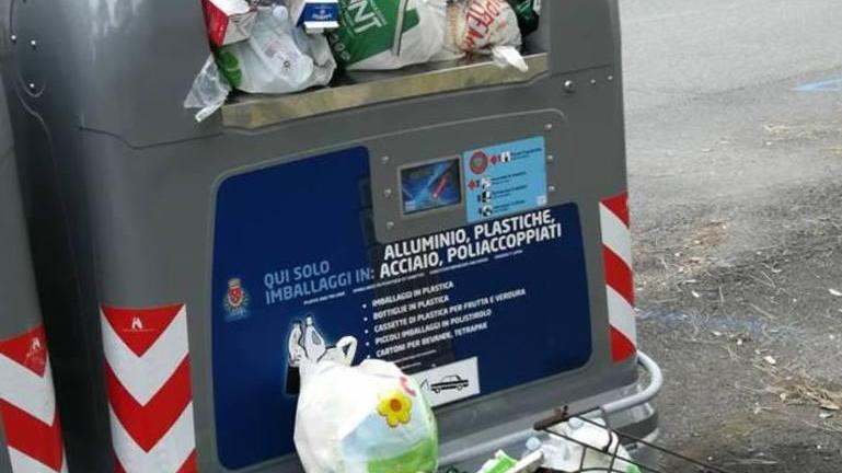 Rifiuti, incognita sul litorale con i cassonetti automatizzati