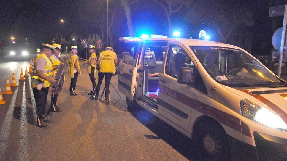 Il Comune cerca 15 vigili urbani per l’estate