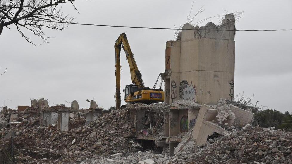 Demolito l'ex stabilimento termale di Roselle: ecco cosa ci potrebbe nascere - Video