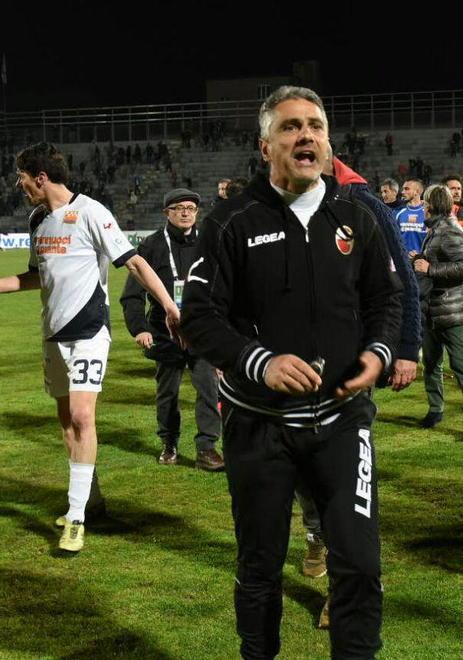 Un mini-torneo con quattro partite per i playoff 