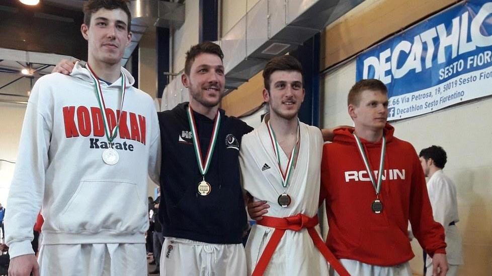 È super Ronin, bronzo di Iannattoni