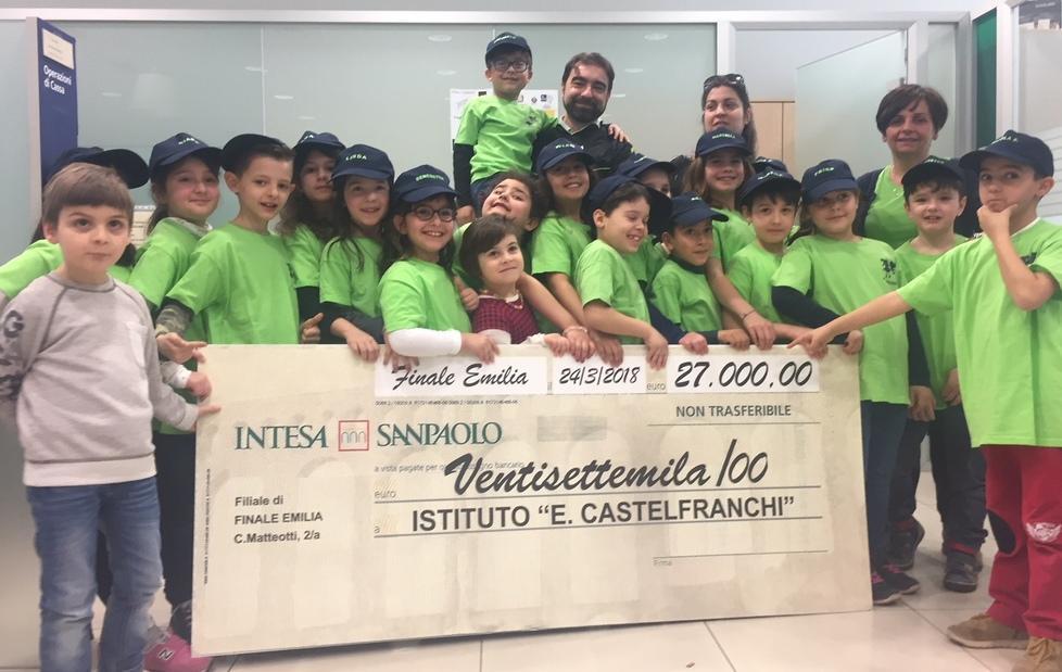 Intesa dona 27mila euro alle scuole 