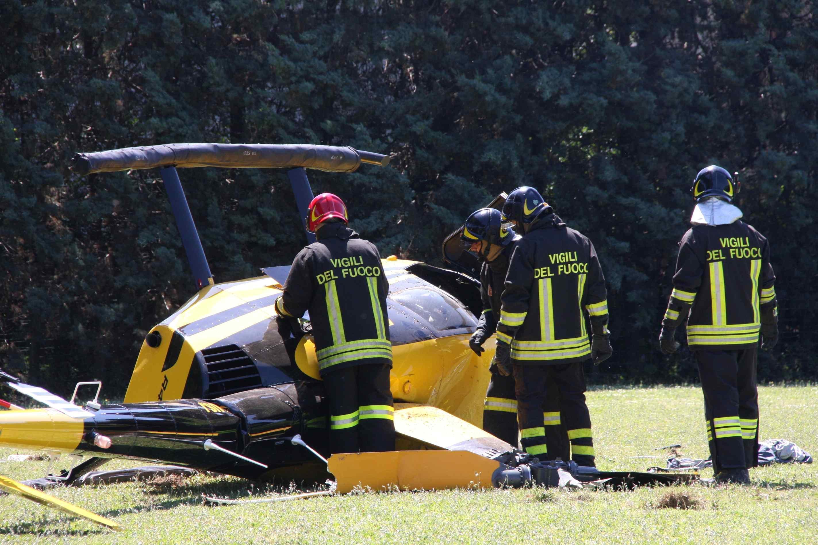L'elicottero precipitato allo Sporting Club di via Firenze