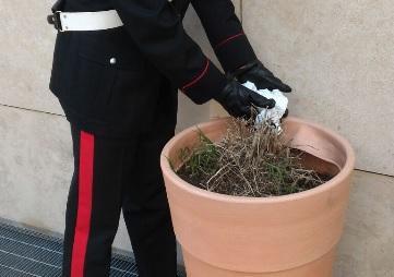 Il controllo dei Carabinieri nella zona di via Alfieri
