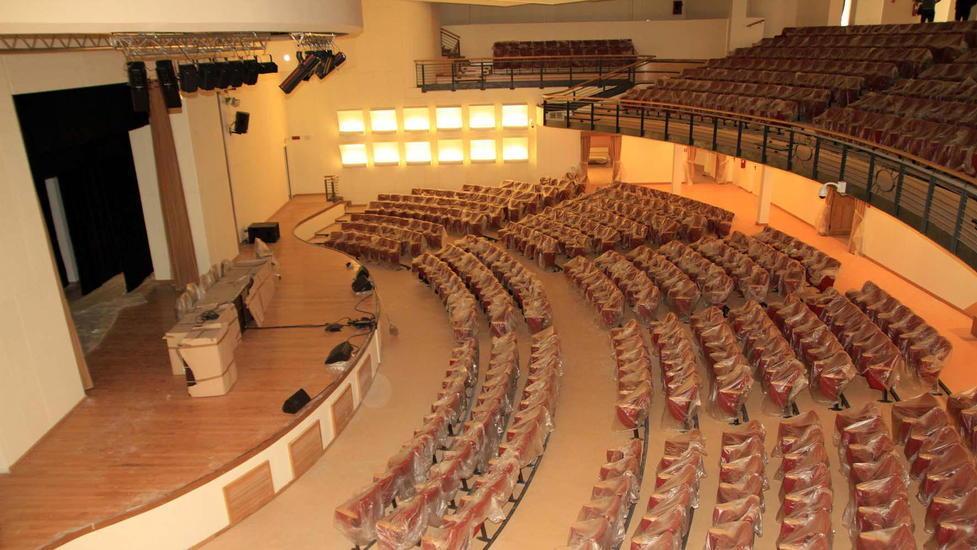 Un bando per l’ex caserma e l’auditorium del Liceo
