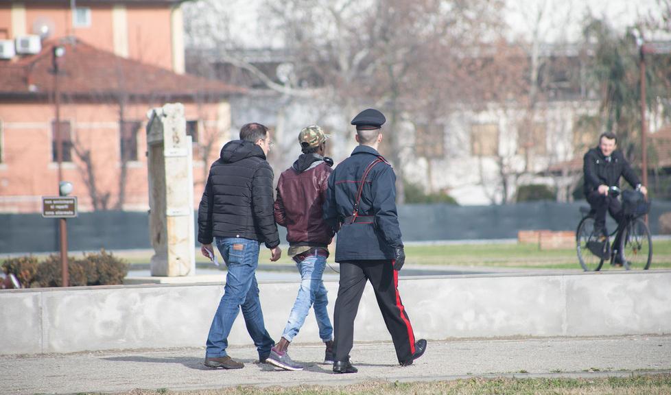 Modena, scippatore bloccato dai cittadini 