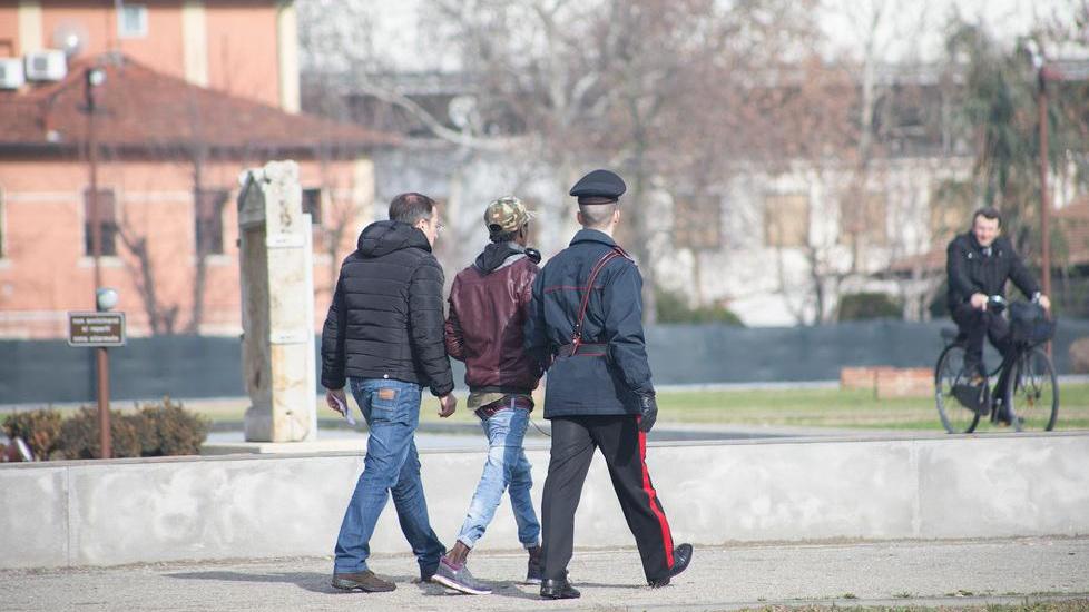 Modena, scippatore bloccato dai cittadini