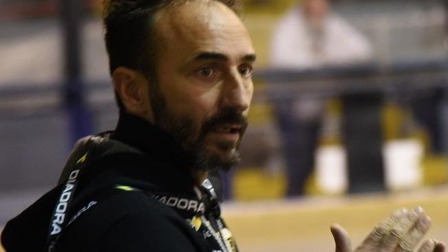 Barbieri: «Costretti ad allenarci senza mezza squadra»