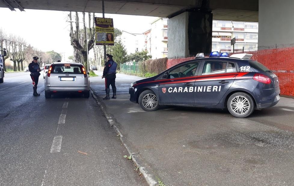 Carabinieri identificano 650 persone 