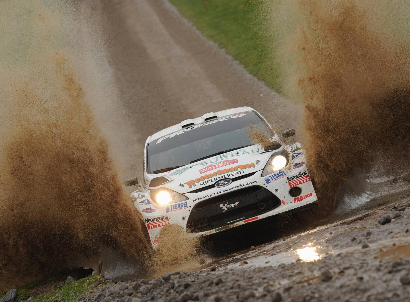 Il Rally Terra sarda 2018 fa tappa in quindici paesi 