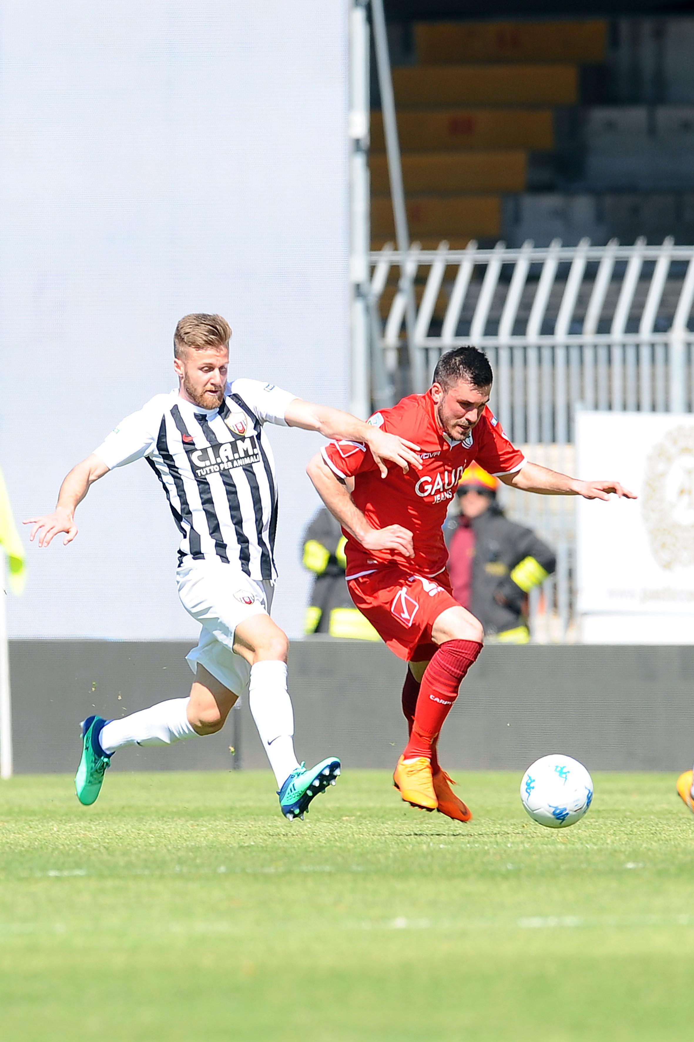 Ascoli-Carpi 2-0