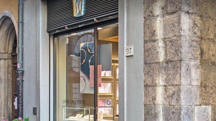 La boutique di via San Martino di Sergio Capone