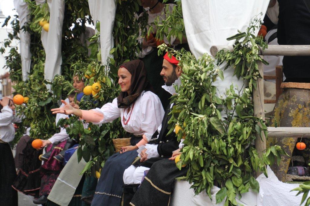 Sagra degli agrumi: a Muravera maschere da tutta l'isola e diretta streaming sulla sfilata