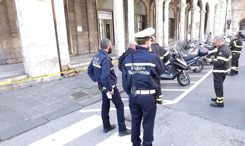 Via le tegole pericolose dalla Provincia