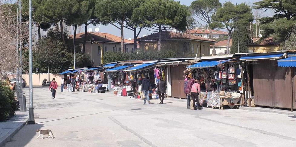 «Bancarelle e fiere i conti non tornano» 