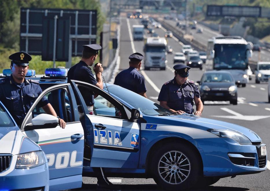 Viaggia a 228 chilometri all’ora sull’Aurelia 
