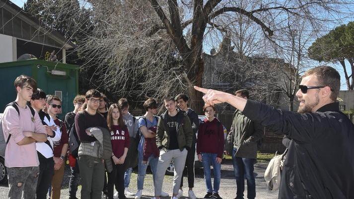 «Panchine e bar per aggregarsi»